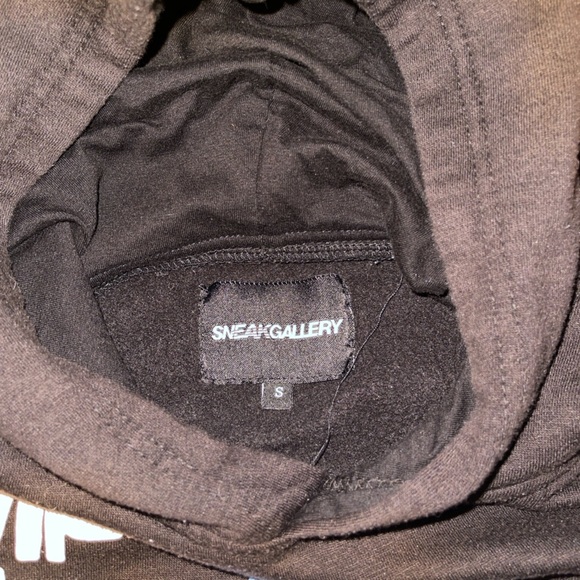 Gallery Black Hoodie with Graphic Design - Picture 2 of 3